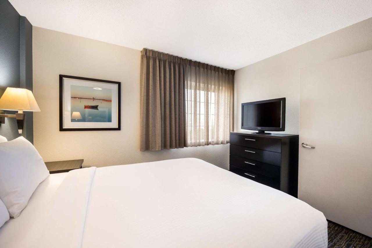 โซเนสตา ซิมพลี สวีท ดัลลัส แกลเลอเรีย Hotel ภายนอก รูปภาพ