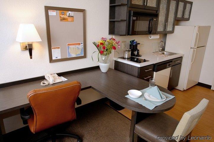 โซเนสตา ซิมพลี สวีท ดัลลัส แกลเลอเรีย Hotel ภายนอก รูปภาพ
